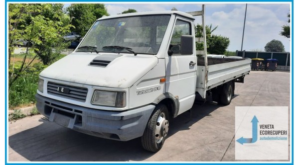 IVECO DAILY  del 1981 parti usate e ricambi - Tipo Motore SOFIM