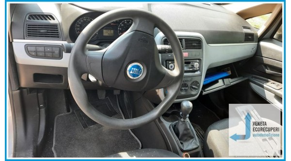 FIAT GRANDE PUNTO 2Y del 2007 parti usate e ricambi