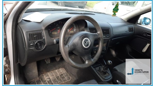 VOLKSWAGEN GOLF 1J del 1998 parti usate e ricambi - Tipo Motore AKL