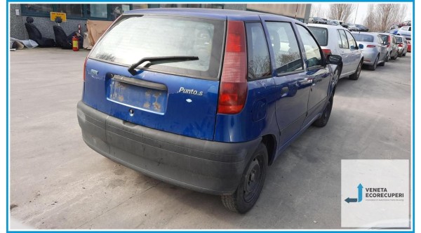 FIAT PUNTO 1a Serie  del 1997 parti usate e ricambi - Tipo Motore 176B2000