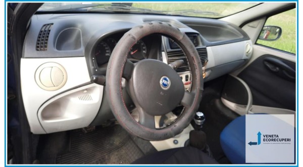 FIAT PUNTO 1N/1P del 2004 parti usate e ricambi - Tipo Motore 188A4000