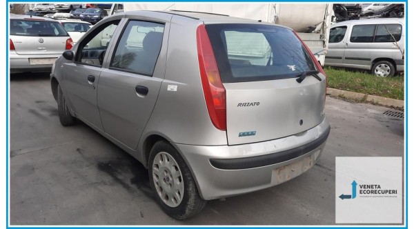 FIAT PUNTO 1N/1P del 2001 parti usate e ricambi - Tipo Motore 188A4000