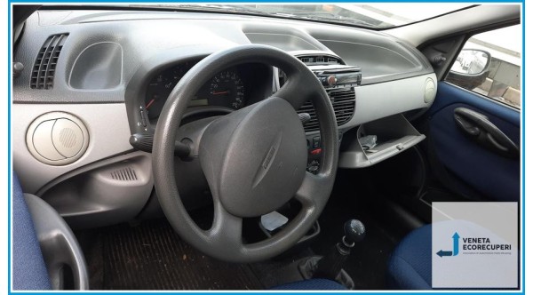 FIAT PUNTO 1N/1P del 2001 parti usate e ricambi - Tipo Motore 188A4000