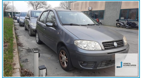 FIAT PUNTO 2U del 2004 parti usate e ricambi - Tipo Motore 188A4000