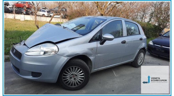 FIAT GRANDE PUNTO 2Y del 2008 parti usate e ricambi - Tipo Motore 199A4000