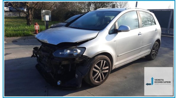 VOLKSWAGEN GOLF PLUS  del 2009 parti usate e ricambi - Tipo Motore CBD