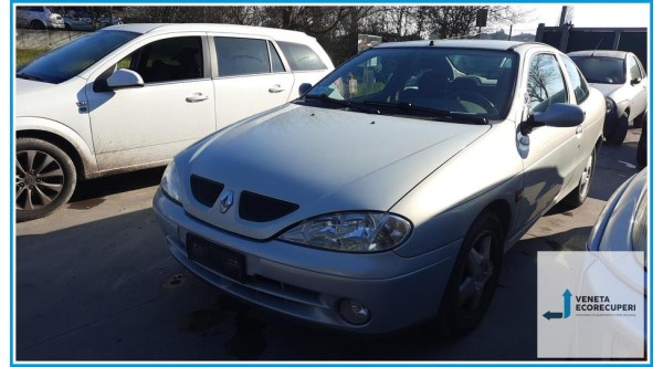 RENAULT MEGANE 1a Serie  del 2000 parti usate e ricambi - Tipo Motore K4MA7