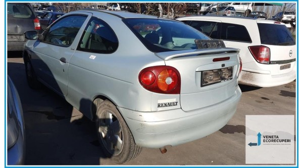 RENAULT MEGANE 1a Serie  del 2000 parti usate e ricambi - Tipo Motore K4MA7