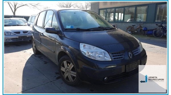 RENAULT SCENIC 2a Serie  del 2006 parti usate e ricambi - Tipo Motore K4MD8