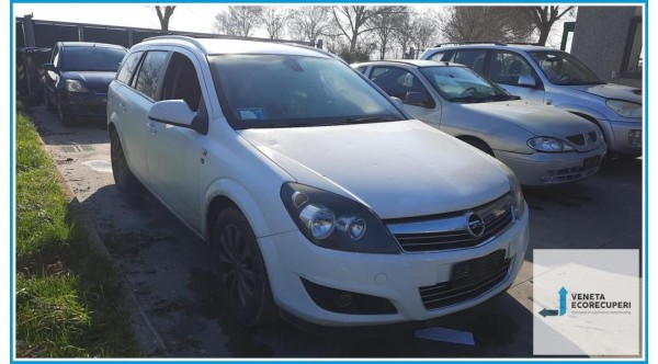 OPEL ASTRA A04 del 2010 parti usate e ricambi - Tipo Motore Z16XER