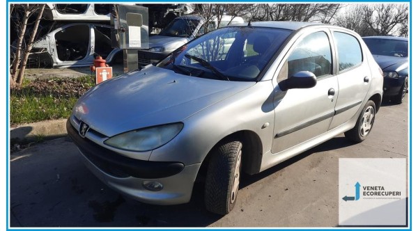 PEUGEOT 206  del 2001 parti usate e ricambi - Tipo Motore KFW