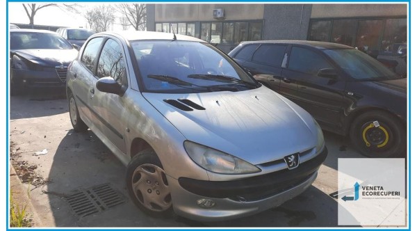 PEUGEOT 206  del 2001 parti usate e ricambi - Tipo Motore KFW