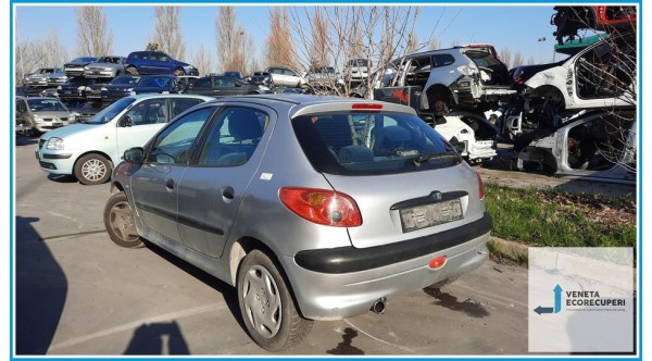 PEUGEOT 206  del 2001 parti usate e ricambi - Tipo Motore KFW