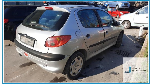 PEUGEOT 206  del 2001 parti usate e ricambi - Tipo Motore KFW