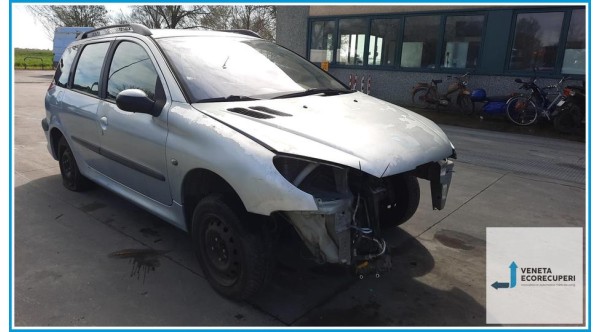 PEUGEOT 206  del 2003 parti usate e ricambi - Tipo Motore 8HX