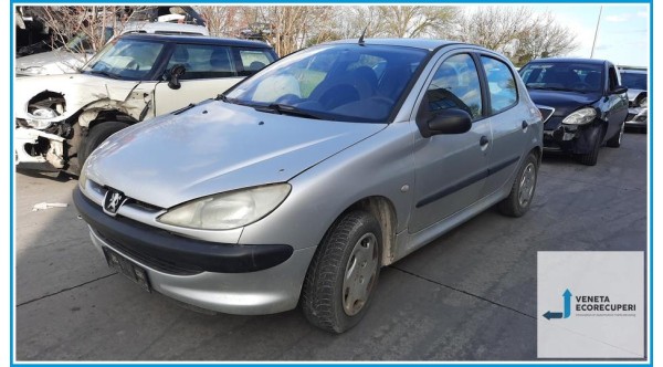 PEUGEOT 206  del 2002 parti usate e ricambi - Tipo Motore HFX
