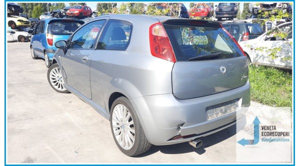 FIAT GRANDE PUNTO 2Y del 2006 parti usate e ricambi
