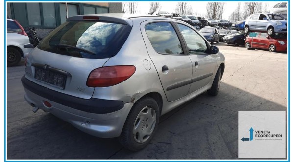 PEUGEOT 206  del 2002 parti usate e ricambi - Tipo Motore HFX