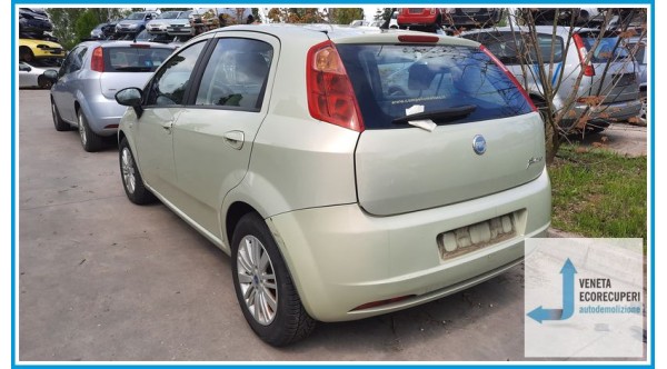 FIAT GRANDE PUNTO 2Y del 2005 parti usate e ricambi