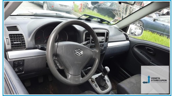 SUZUKI GRAND VITARA  del 2003 parti usate e ricambi - Tipo Motore RHW
