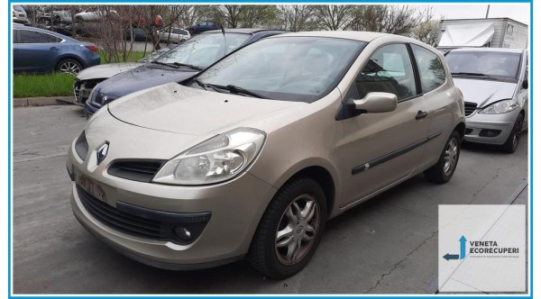 RENAULT CLIO 3a Serie  del 2006 parti usate e ricambi - Tipo Motore D4FD7