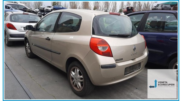 RENAULT CLIO 3a Serie  del 2006 parti usate e ricambi - Tipo Motore D4FD7