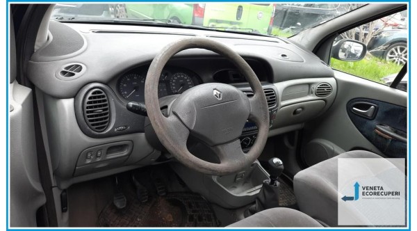RENAULT SCENIC  del 2002 parti usate e ricambi - Tipo Motore K4MA7