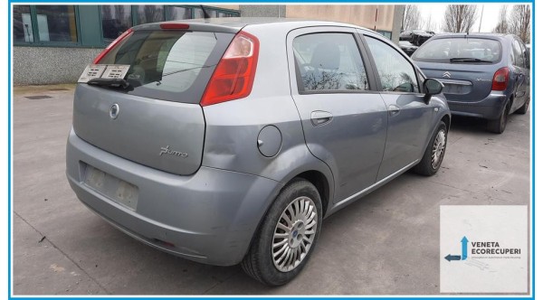 FIAT GRANDE PUNTO 2Y del 2006 parti usate e ricambi - Tipo Motore 199A2000