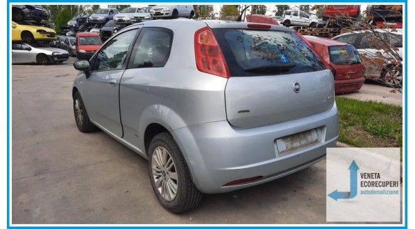 FIAT GRANDE PUNTO 2Y del 2006 parti usate e ricambi