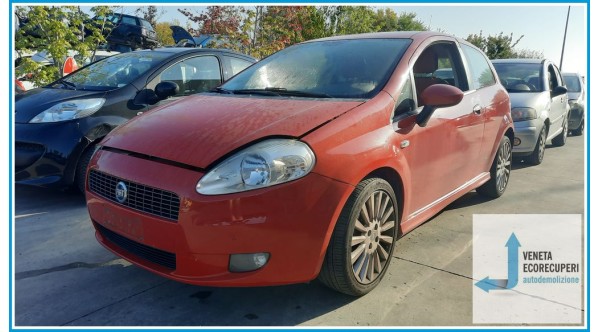 FIAT GRANDE PUNTO 2Y del 2006 parti usate e ricambi