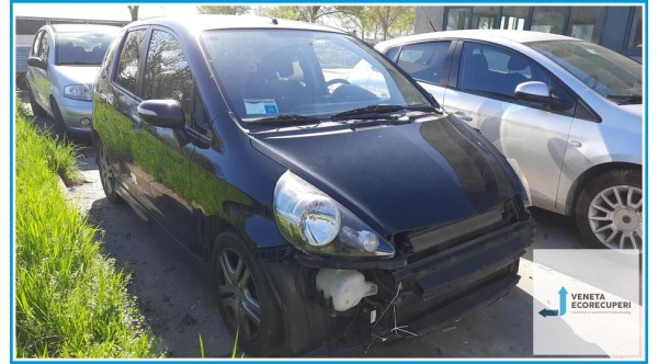 HONDA JAZZ 1a Serie  del 2005 parti usate e ricambi - Tipo Motore L13A1