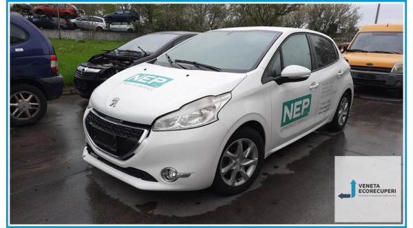 PEUGEOT 208  del 2013 parti usate e ricambi - Tipo Motore 8H01