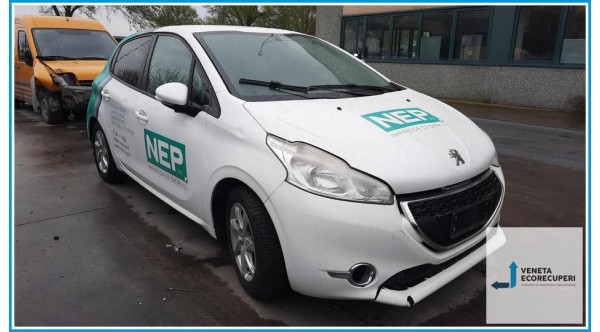 PEUGEOT 208  del 2013 parti usate e ricambi - Tipo Motore 8H01