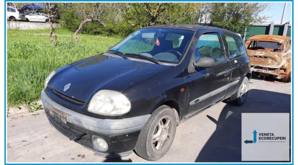 RENAULT CLIO 2a Serie  del 2000 parti usate e ricambi - Tipo Motore K7JA7