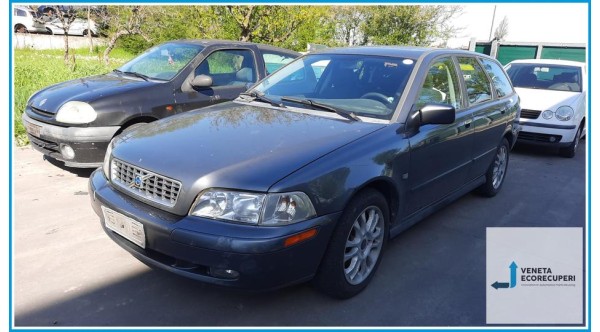 VOLVO V40  del 2004 parti usate e ricambi - Tipo Motore D4192T3