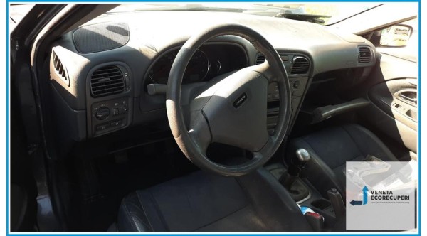 VOLVO V40  del 2004 parti usate e ricambi - Tipo Motore D4192T3