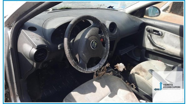 SEAT IBIZA 6L del 2002 parti usate e ricambi - Tipo Motore AZQ