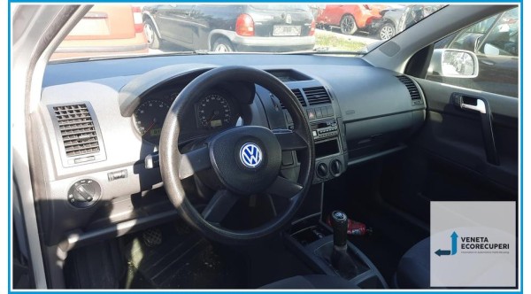 VOLKSWAGEN POLO 9N del 2002 parti usate e ricambi - Tipo Motore AZQ