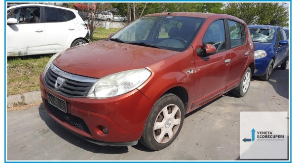 DACIA SANDERO  del 2009 parti usate e ricambi - Tipo Motore K7JA7