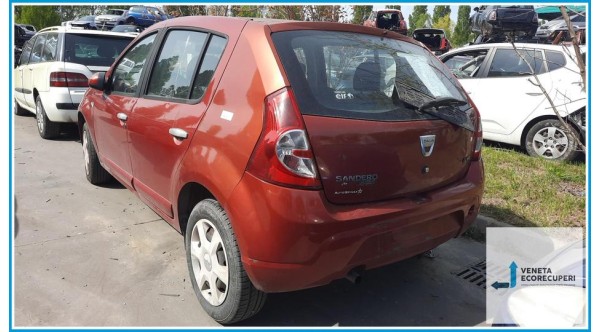 DACIA SANDERO  del 2009 parti usate e ricambi - Tipo Motore K7JA7