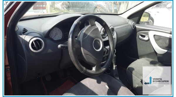 DACIA SANDERO  del 2009 parti usate e ricambi - Tipo Motore K7JA7