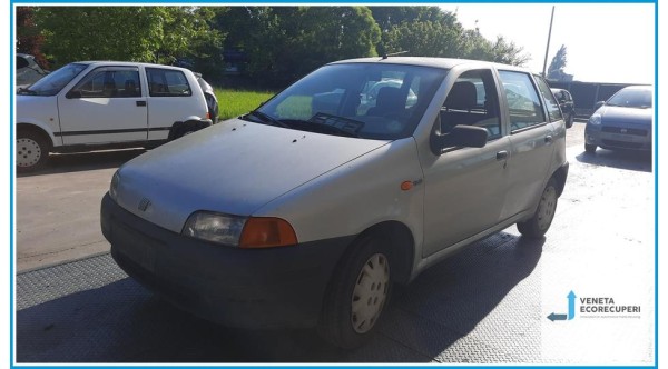 FIAT PUNTO 1a Serie  del 1998 parti usate e ricambi - Tipo Motore 176B7000