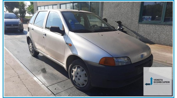 FIAT PUNTO 1a Serie  del 1998 parti usate e ricambi - Tipo Motore 176B7000