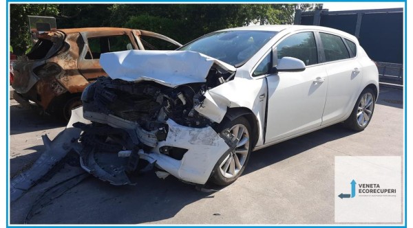 OPEL ASTRA P10 del 2010 parti usate e ricambi - Tipo Motore A17DTR