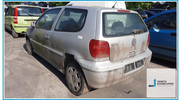 VOLKSWAGEN POLO 3a Serie  del 2000 parti usate e ricambi - Tipo Motore AKK
