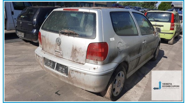 VOLKSWAGEN POLO 3a Serie  del 2000 parti usate e ricambi - Tipo Motore AKK