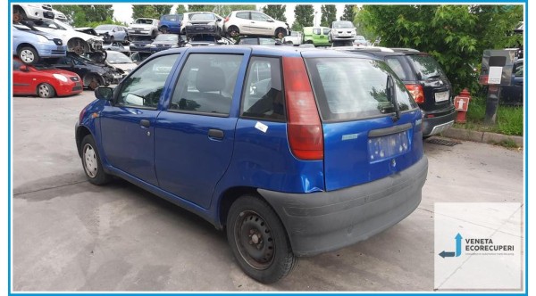 FIAT PUNTO 1a Serie  del 1997 parti usate e ricambi - Tipo Motore 176B2000