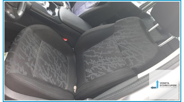 PEUGEOT 3008  del 2010 parti usate e ricambi - Tipo Motore 9HZ