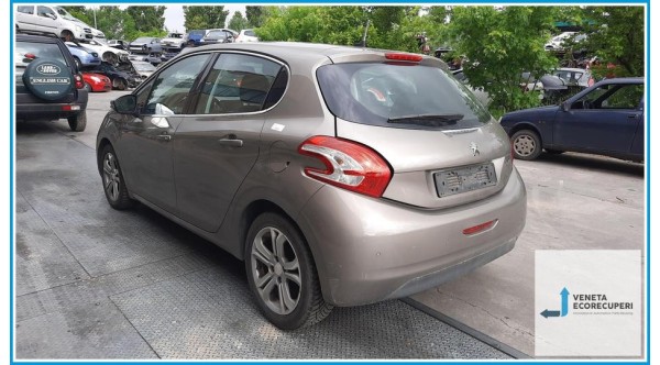 PEUGEOT 208  del 2012 parti usate e ricambi - Tipo Motore 8H01