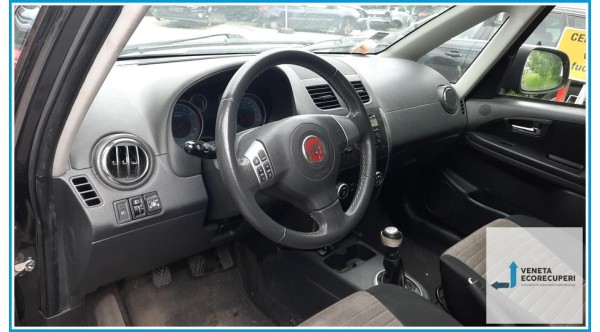 FIAT SEDICI 3B del 2010 parti usate e ricambi - Tipo Motore M16A